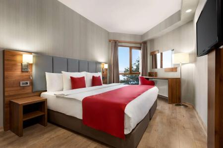 Ramada by Wyndham Van - 5