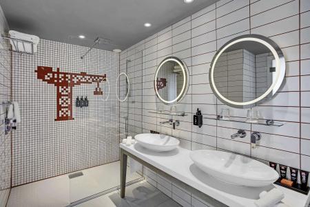 Radisson Red, Glasgow - 92