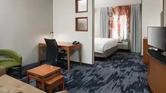 Fairfield Inn & Suites Kansas City - 39