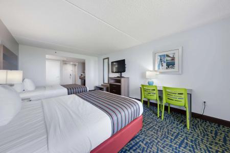 Best Western Plus Holiday Sands Inn & Suites - 4
