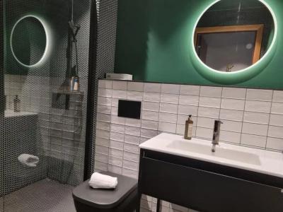 Treetop Spa Hangout & - 80