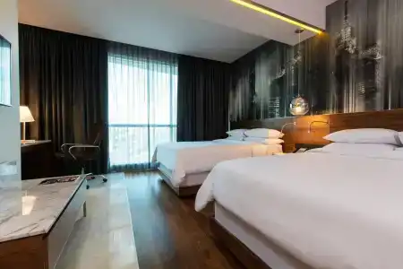 Krystal Urban Guadalajara - 35