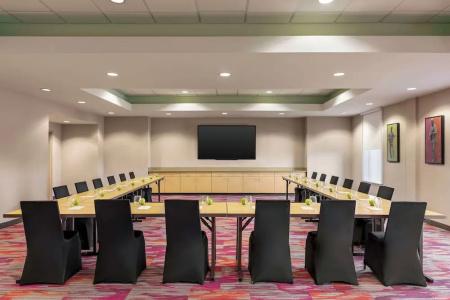 Home2 Suites by Hilton - 18