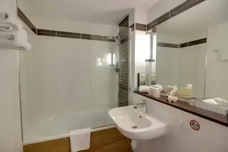 Sure by Best Western Biarritz Aeroport - 48