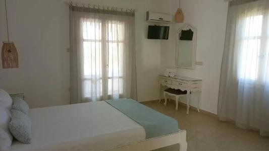 Maria's Rooms & Studios - 87