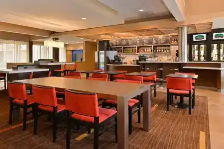Courtyard by Marriott Dallas Northwest - 31