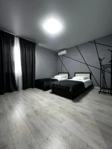 Grey House - 10