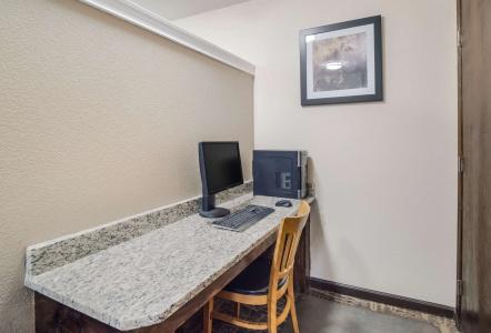 Quality Inn & Suites Fort Gordon - 3