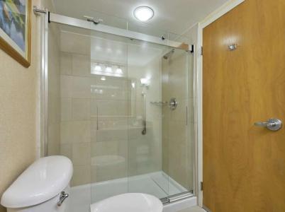 Hilton North Hills - 31