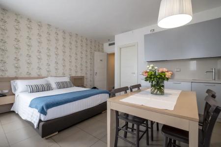 Le Rose Suite - 138