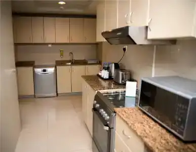 Mercure Dubai Barsha Heights Suites - 19