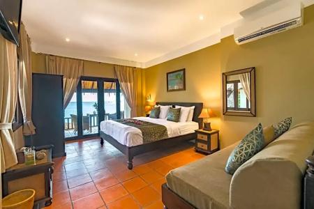 Beyond The Blue Horizon Boutique Bungalows - 48