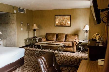 EverSpring Inn & Suites - 59