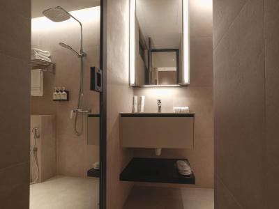 Porcelain By Jl Asia (Sg Clean) - 79