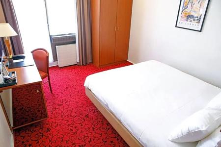 Hôtel Astoria - 56