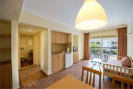 Kentia Apart - 4