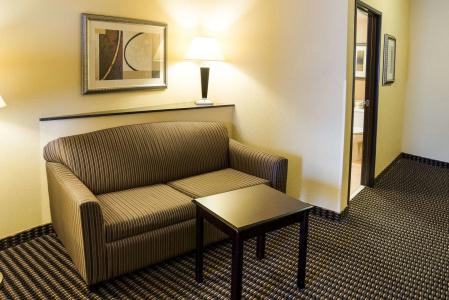 Med City & Suites - 15