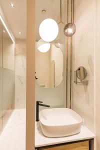 Veintiuno Emblematics - Adults Only - 21