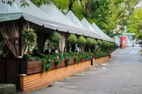 Golden Globus Hostel - 12