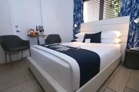Waterside and Suites - 5