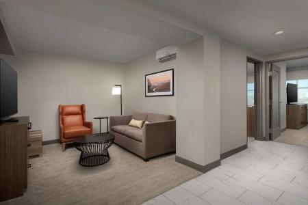 Doubletree by Hilton Hamilton Place - 51