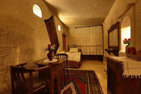 Safran Cave - 144