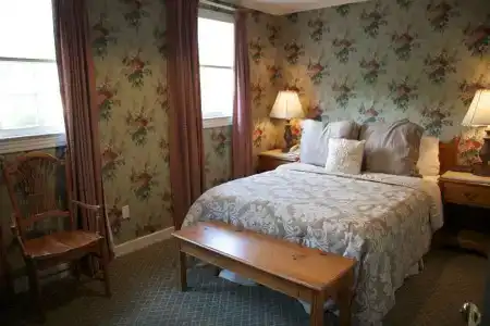 The Queen Anne - 2
