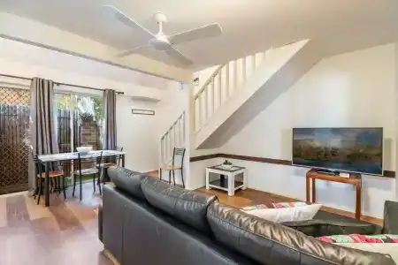 Byron Central - 43