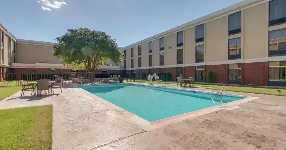 Holiday Inn Express & Suites Midlothian Turnpike, an IHG - 14