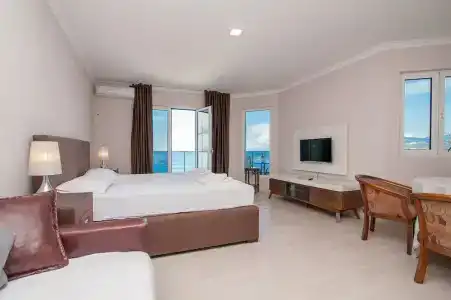 Open Sea Luxury - 40