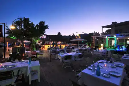 Kefi Beach & Suites - 19