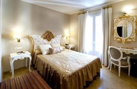 Adriano Boutique Sevilla - 42