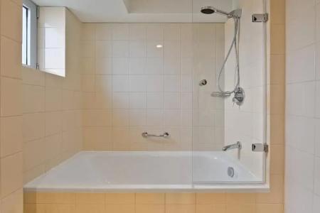 DoubleTree by Hilton Bucharest Unirii Square - 64