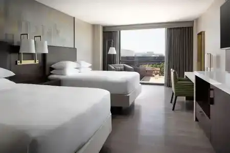 Dallas-Addison Marriott Quorum by the Galleria - 3