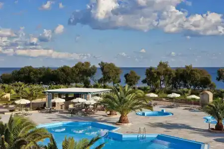 Santo Miramare Beach Resort - 41