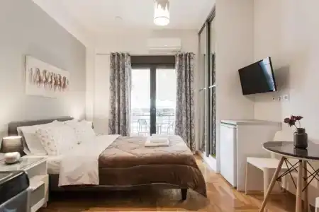 Nicholas Point and Rooms - 181