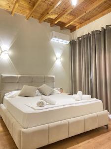 Rias Penthouse Suites - 293