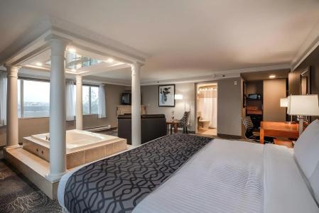 Monte Carlo Inn - 25