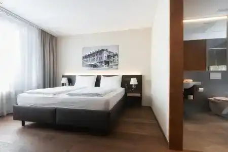 one66 (free parking garage) - 19