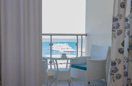 Redcon Suites - 93