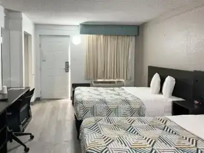 Quality Inn - Airport - 29