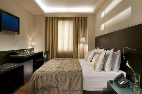 o&b Athens Boutique - 70