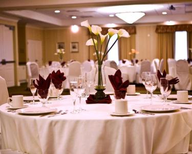 Hilton Garden Inn East - 24