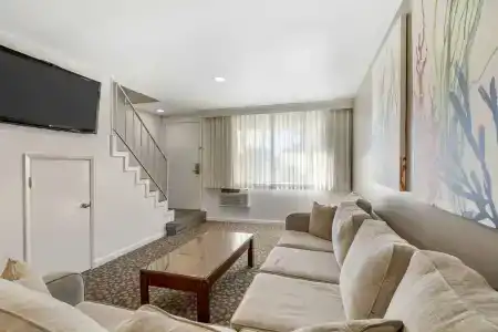 Best Western Plus - 213