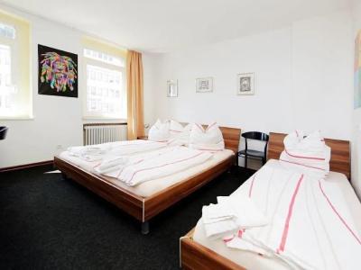 Goldener Hahn - 24