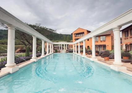 Town Square Suites by Toscana Valley - 14