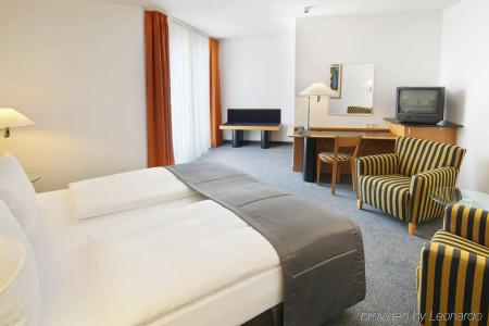 Holiday Inn Berlin City Center East Prenzlauer Berg, An Ihg - 6