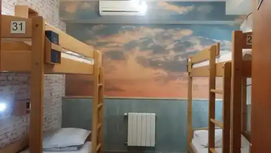 Envoy Hostel & Tours - 34
