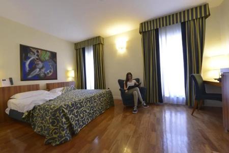 Mercure Ferrara - 60