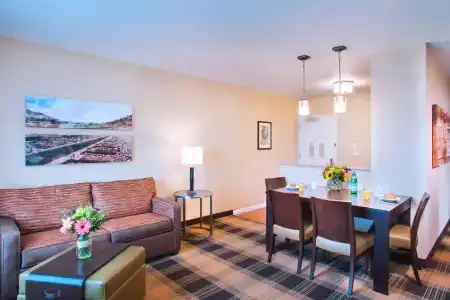 TownePlace Suites by Marriott - 28